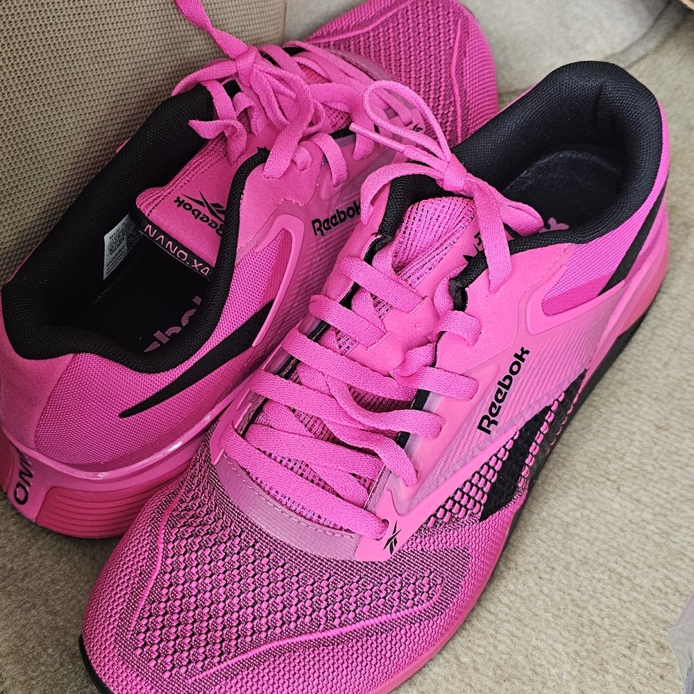 New Tennis Shoes. Size 10. Rebok Nano New version pink and black